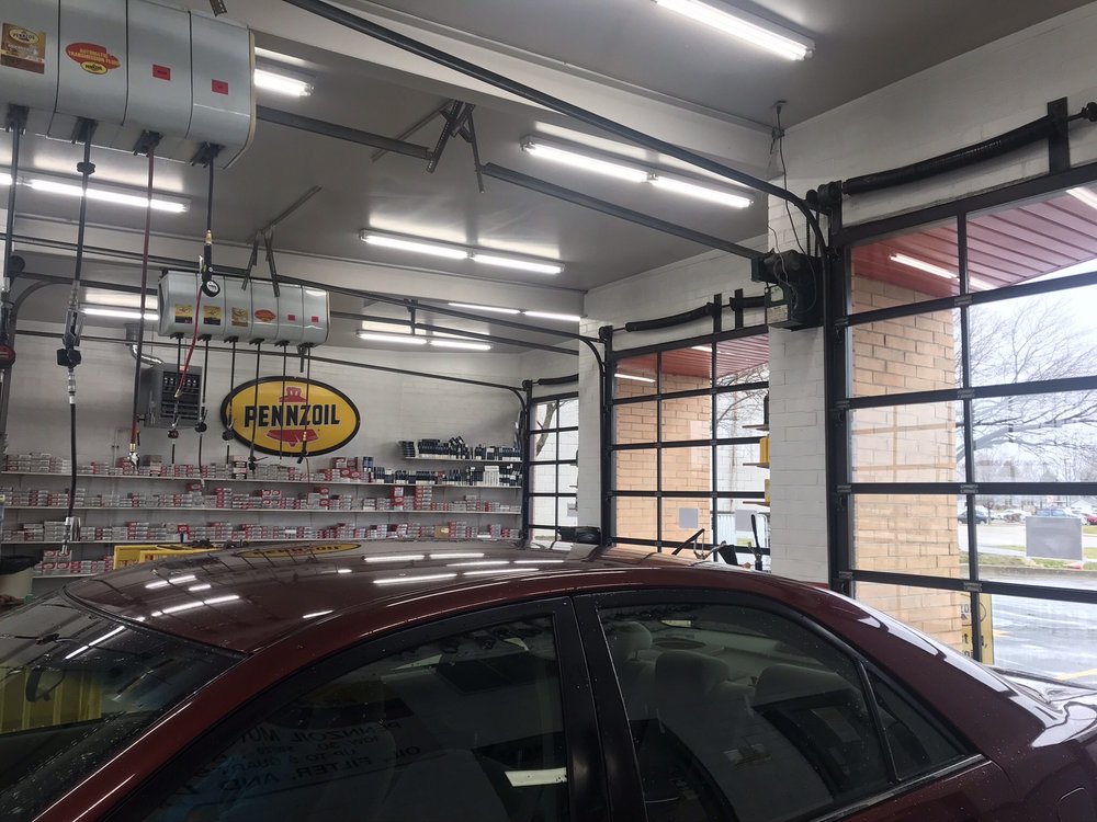 SPEED LUBE OIL CHANGE SHOP Updated September 2024 1345 Koester Dr