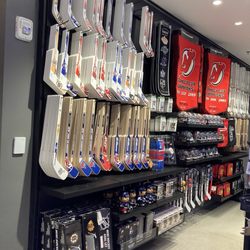 NHL Store NYC - 04/17/23