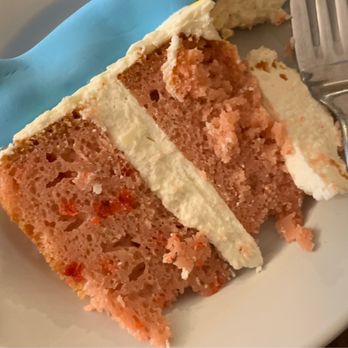 Desserts by Sprinkled Sweetness - Strawberry cake - Bakeries Near Me - Philadelphia, Pennsylvania Desserts by Sprinkled Sweetness - Strawberry cake - Bakeries Near Me - Philadelphia, Pennsylvania