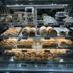 Leo's Market & Eatery