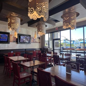 Luna Grill Poway - Mediterranean Near Me - Poway, California
