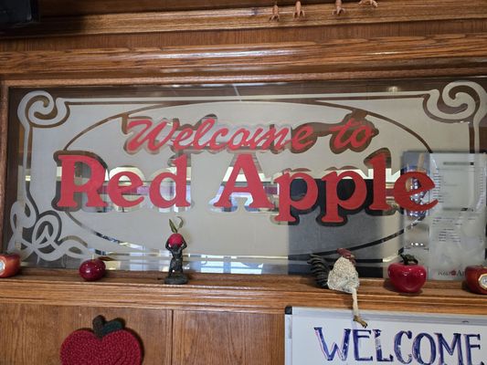 Anna’s Red Apple by null
