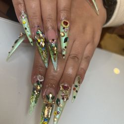 Sealed With  A Kris Nails
