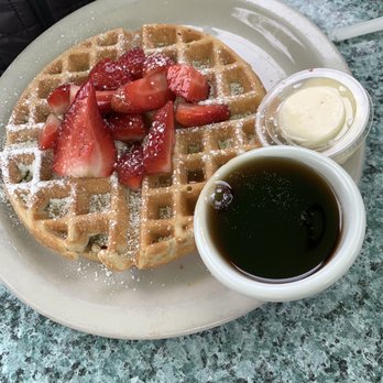 Bill's Cafe - Classic Belgian Waffle 5/5 - Breakfast & Brunch Near Me - Fremont, California