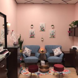 Nails Envie - Eco-friendly Nail Spa Suite