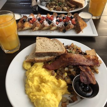 Blu Jam Cafe - Simply Eggs,  Freshly Squeezed Juice, California Omelette - Breakfast & Brunch Near Me - Sherman Oaks, California