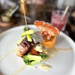 Navíos - Delish!!!! Lobster wrapped with bacon!!!