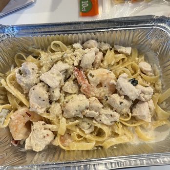 Domani Pizzeria and Restaurant - Chicken fettuccine with shrimp - Pizza Near Me - Seattle, Washington Domani Pizzeria and Restaurant - Chicken fettuccine with shrimp - Pizza Near Me - Seattle, Washington