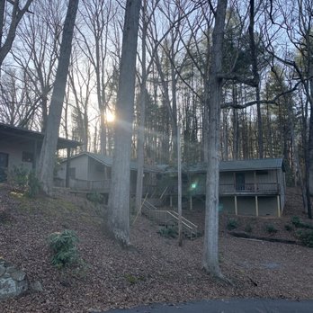 Furry's Lodge - Sunset over Furry's Lodge - Vacation Rentals Near Me - Waynesville, North Carolina