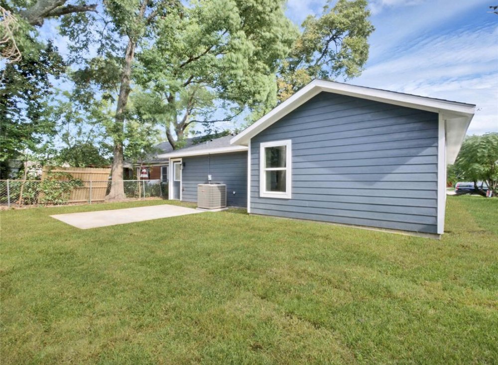 Slide of Gold Hammer Renovations