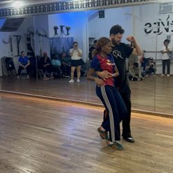 Nieves Latin Dance Studio - Bachata!