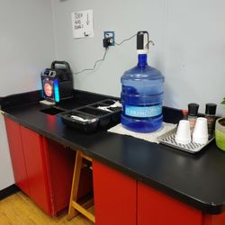 Momo and Grill - Water station