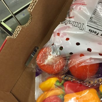 ALDI - Moldy tomatoes! Be careful what you buy here and check your food before check out. - Grocery Near Me - Bronx, New York