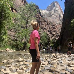 Bindlestiff Tours - Zion Narrows Hike