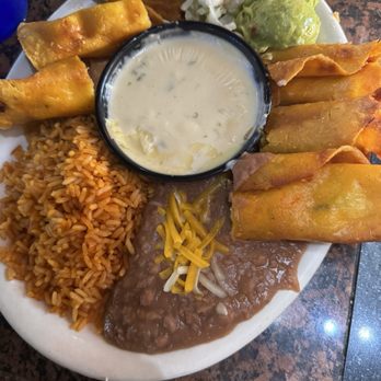 Tres Amigos Cantina - Flautas, chicken - Mexican Near Me - Brandon, Florida