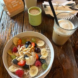 Coffee Corner Bakery - Oatmeal - pancakes, food - Cafes Near Me - Prague, Puerto Rico
