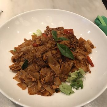 Asian Mint - Pad Kee Mow - Thai Near Me - Dallas, Texas