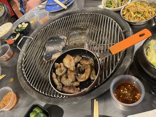 Yuk Jun Gui - Galbi, Fresh live eel, Makchang by null