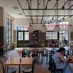 Junction Bistro, Bar & Bakery