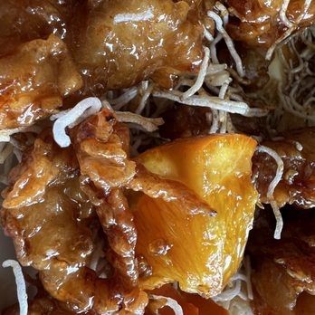 Singha Thai - Orange Chicken entree - Thai Near Me - Kettering, Ohio