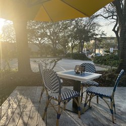 Alligator Reef Club - Patio dining