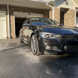 Front view of vehicle with Llumar Air on windshield