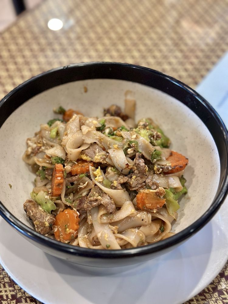 Social spots from Thai Red Chili's