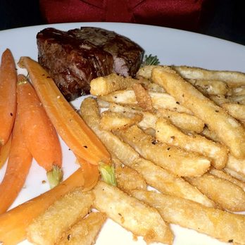 Vernon's Speakeasy - Fillet mignon with fries and carrots - Steakhouses Near Me - Los Ranchos, New Mexico