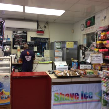Maili Shave Ice and Snacks - Nice man making our shave ice! - Desserts Near Me - Waianae, Hawaii