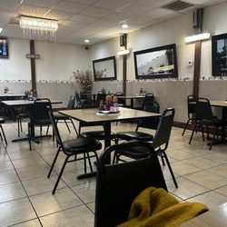 Pho La - Inside