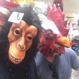 Who wouldn't serve these friendly creatures?! Who wouldn't serve these friendly creatures?!