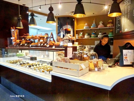 Blue Hat Bakery & Bistro at Pacific Institute of Culinary Arts by null