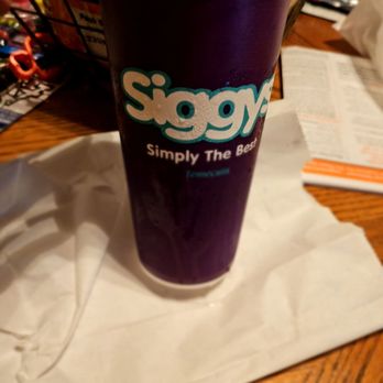 Siggy's  - Temecula - Some iced tea - American Near Me - Temecula, California