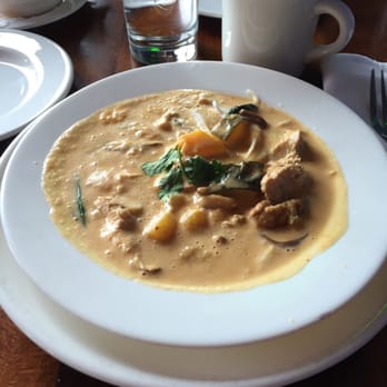 Fat Cats - Chicken Curry Soup! - New American Near Me - Cleveland, Ohio