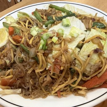 Tambayan at Kusina - Pansit - Filipino Near Me - Orlando, Florida