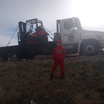 Desi's Towing - Strong - Towing Near Me Desi's Towing - Strong - Towing Near Me