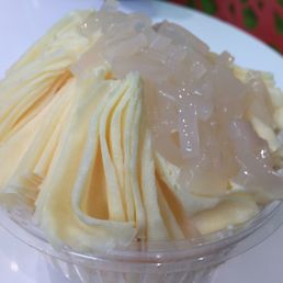 Mango shaved ice snow fluff. Mango shaved ice snow fluff.