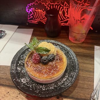 Seaweed Hand Roll Bar - Crème brule - Sushi Bars Near Me - Glendale, California