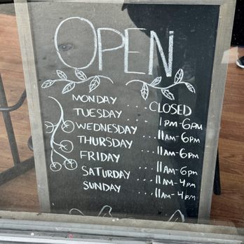 Poppies Pasta - Hours of Operation - Pasta Shops Near Me - Villa Park, Illinois