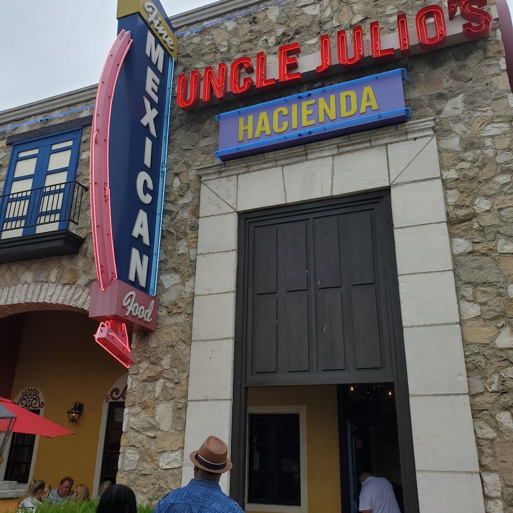Uncle Julio's - Mexican Near Me - Lombard, Illinois