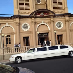 8 passenger Lincoln limo weddings