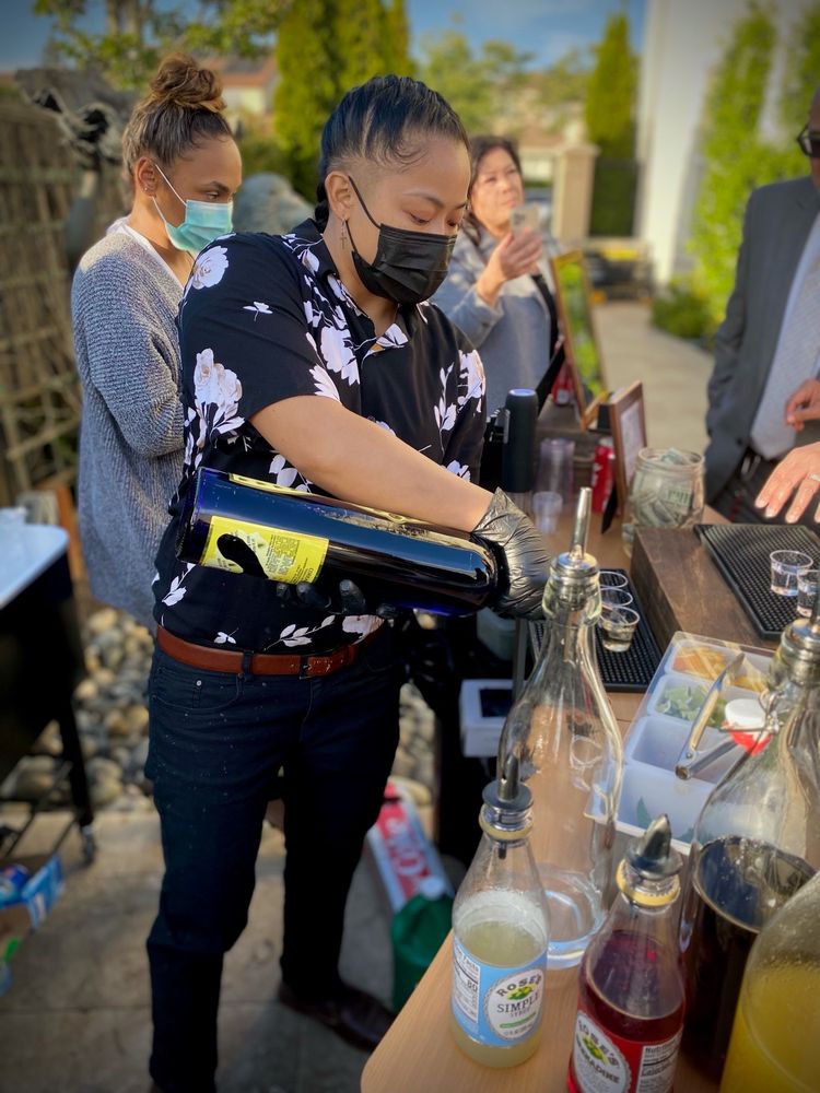 CLUTCH MOBILE BARTENDING Updated September 2024 55 Photos & 18