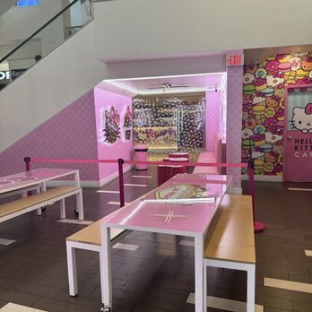 Hello Kitty Cafe - Themed Cafes Near Me - Las Vegas, Nevada
