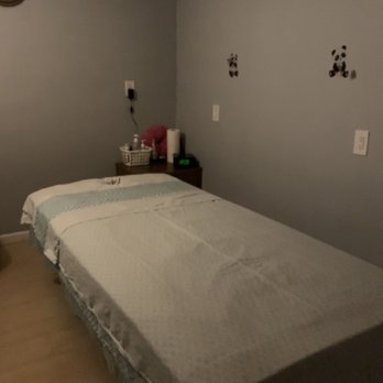 Lucky's Day Spa - One of the rooms.  (Can ask for a pillow for ur face too if you need for comfort) - Massage Near Me - Lafayette, California