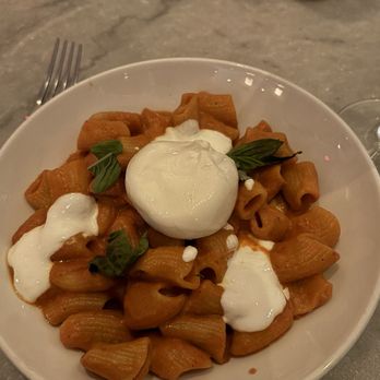 La Pecora Bianca - Rigatoni with burrata - Bars Near Me - New York, New York La Pecora Bianca - Rigatoni with burrata - Bars Near Me - New York, New York