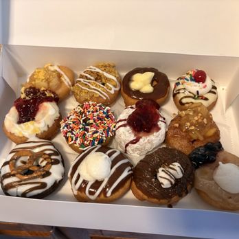 Dizzy Donuts - Build a 12 Pack - Topped Little Donuts - Donuts Near Me - Byron Center, Michigan
