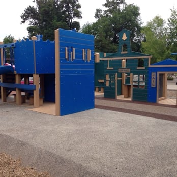 Skinner's Butte - Riverplay discovery playground play structure - Parks Near Me - Eugene, Oregon
