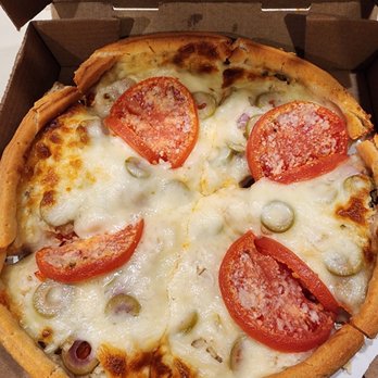 Pizzeria Davlo - Der Bamber Flying Tomato - Pizza Near Me - Omaha, Nebraska
