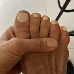 Daisy Nail & Spa - I shouldn't have to refix my nails