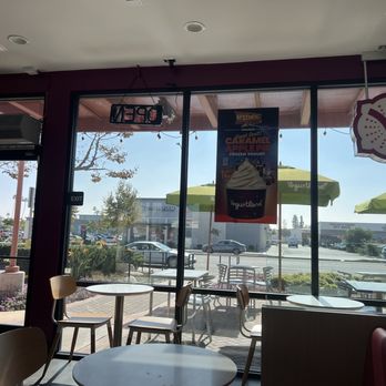 Yogurtland - Inside dining area - Ice Cream & Frozen Yogurt Near Me - Garden Grove, California Yogurtland - Inside dining area - Ice Cream & Frozen Yogurt Near Me - Garden Grove, California